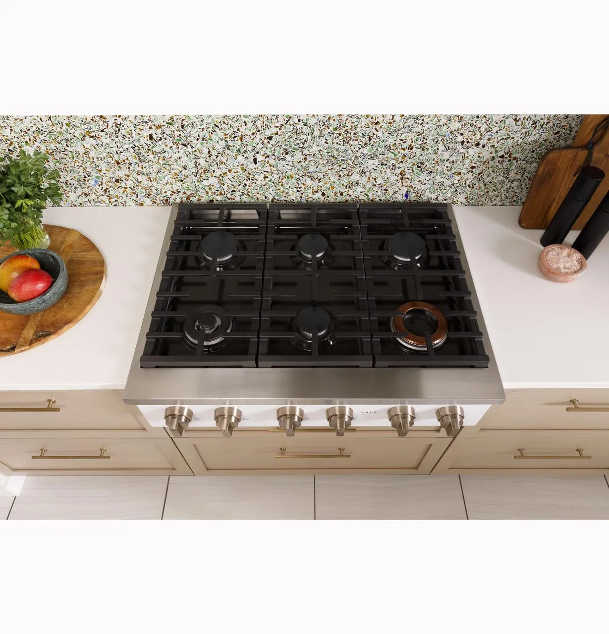 Cafe CGU366P2TS1 Caf(eback)™ 36" Commercial-Style Gas Rangetop with 6 Burners (Natural Gas)