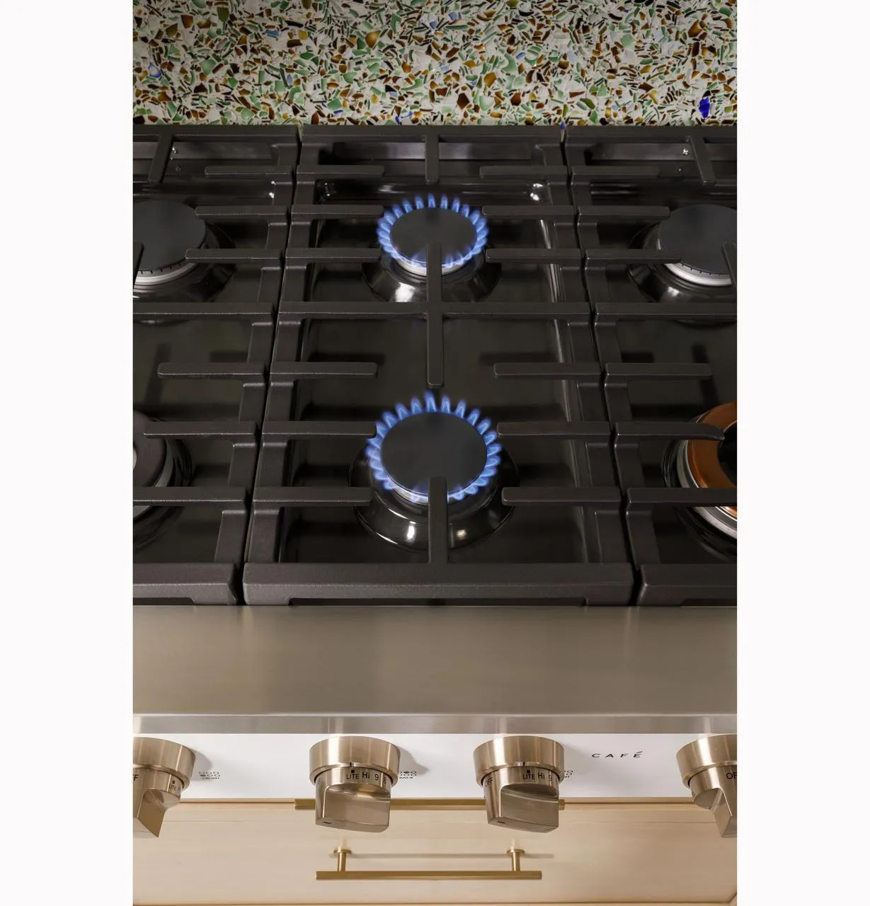 Cafe CGU366P2TS1 Caf(eback)™ 36" Commercial-Style Gas Rangetop with 6 Burners (Natural Gas)