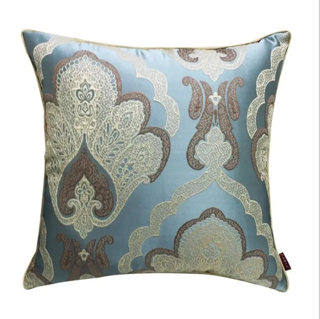 Luxurious European Jacquard Pillow Cover with Tassel