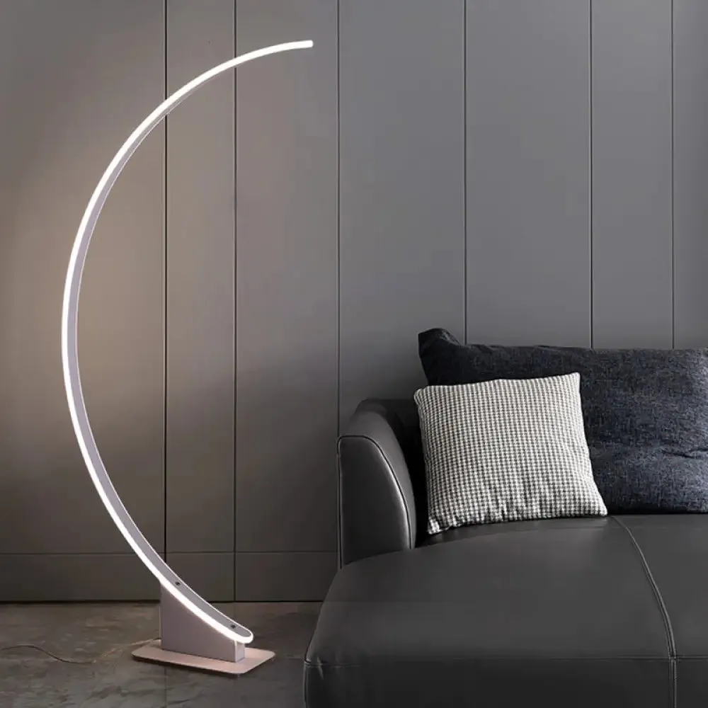 Minimalist LED Floor Lamp with Acrylic Diffuser - Sleek Metal Stand for Bedside Lighting