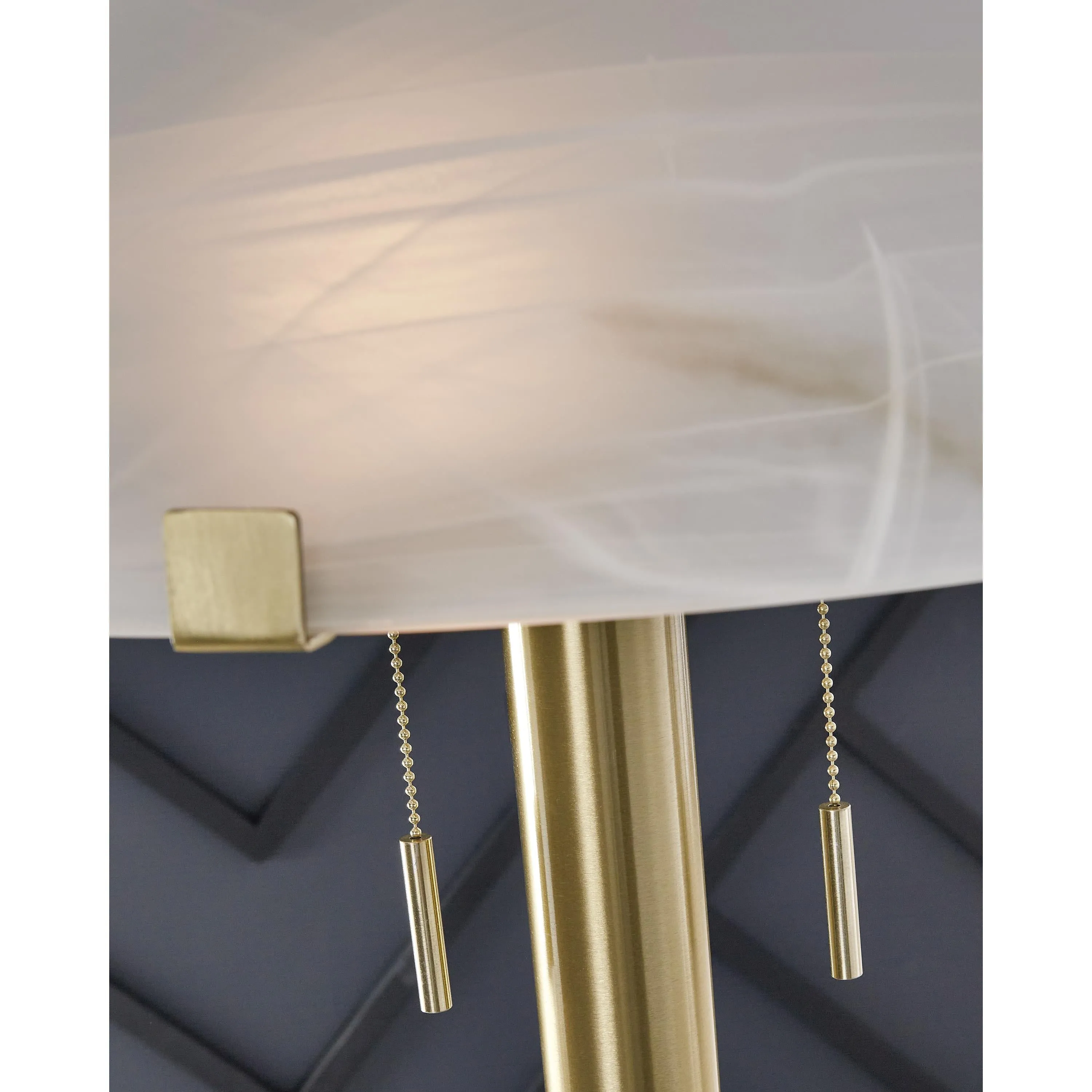 Signature Design by Ashley Tobbinsen Floorstanding Lamp L208421